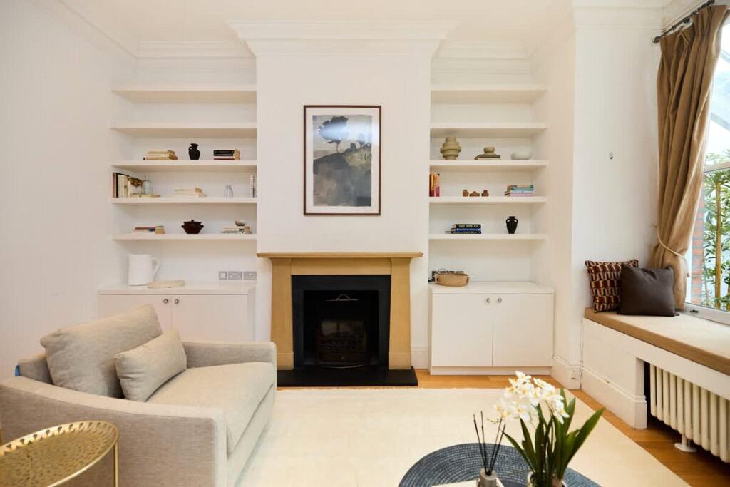 House in London - View 2