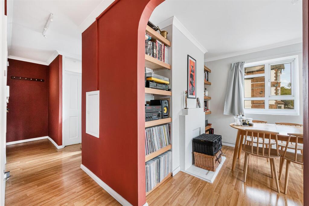 Apartment in London - View 4