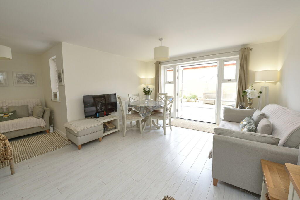 House in Guildford - View 5