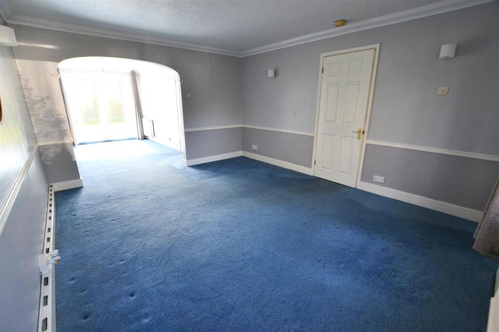 Additional image 7 of Poplars Close, Ellenbrook, Hatfield