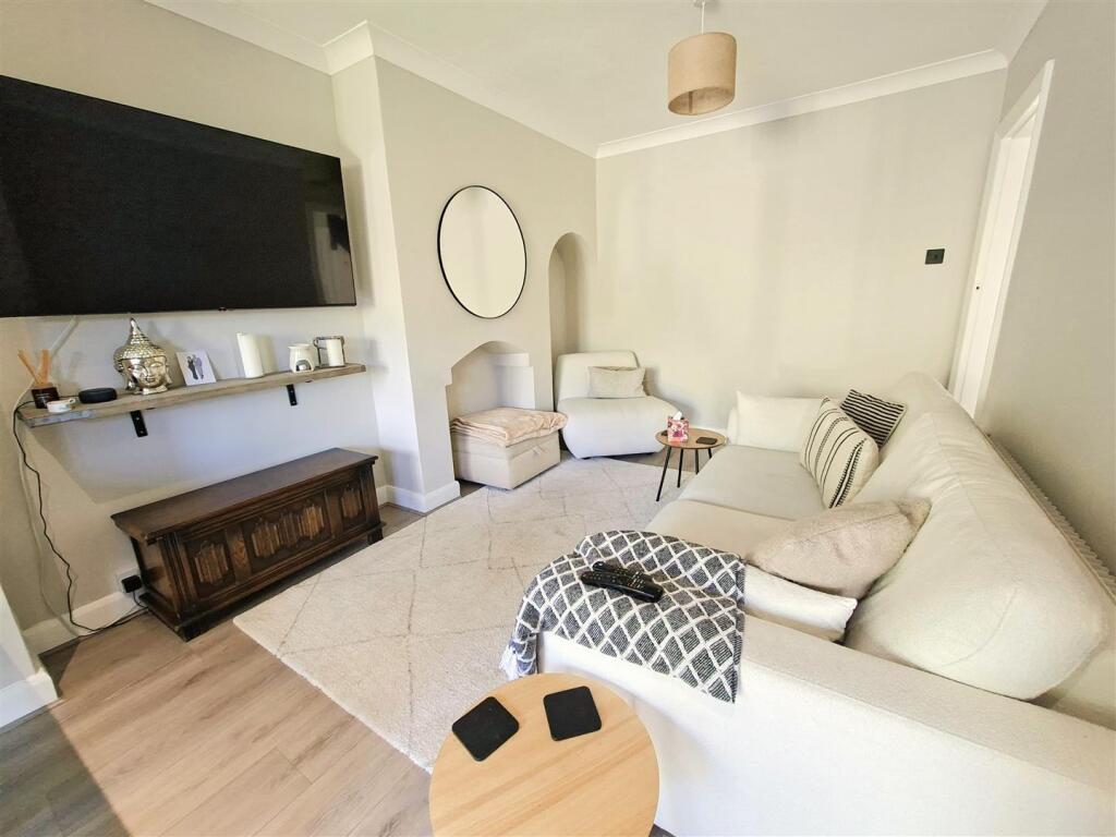 House in Birmingham, Lyndon Green - View 4