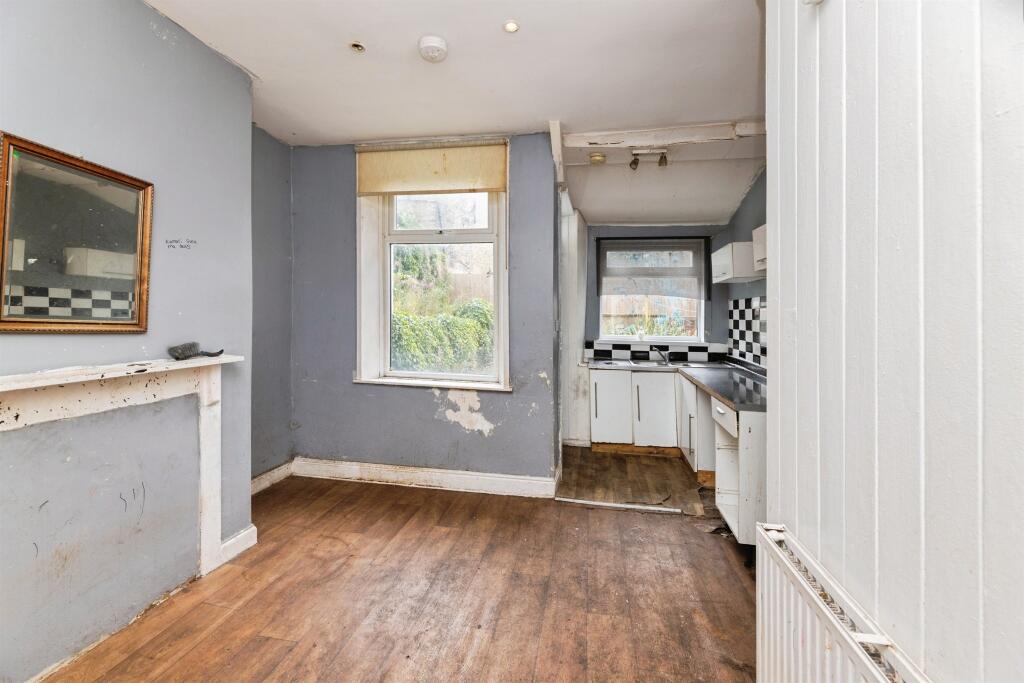 House in Bradford, West Yorkshire - View 5