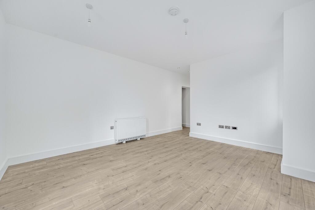 Apartment in London, Southbury - View 5