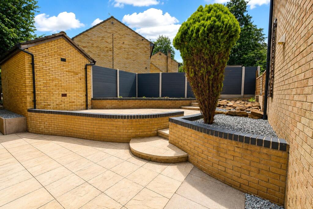 House in Northampton, West Northamptonshire - View 5