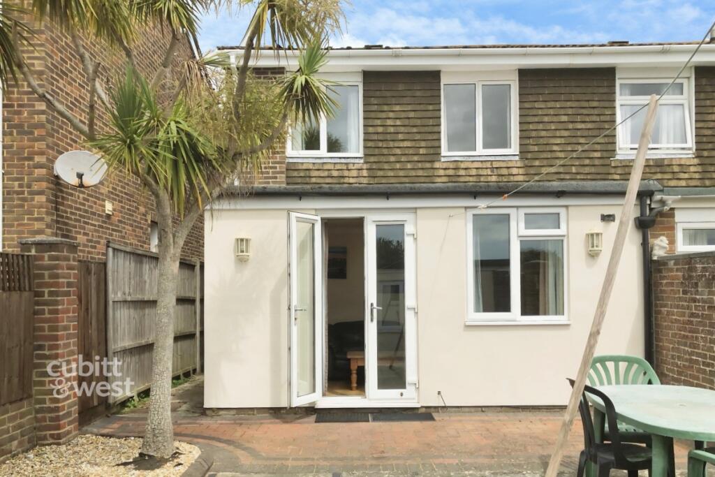 House in Chichester, East Broyle - View 4