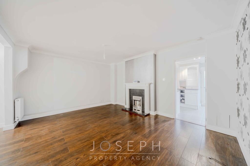 Chapel Lane, Great Blakenham, IP6 photo 4