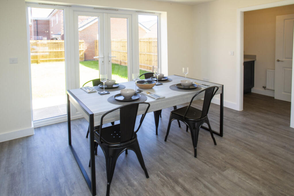 House in Northampton, North Northamptonshire - View 4