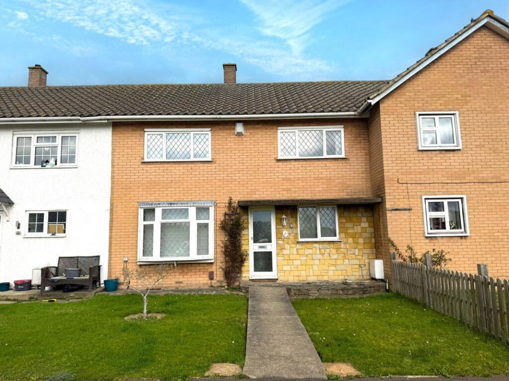 Main image of property: 75 Roseberry Gardens, Upminster, RM14 1NN