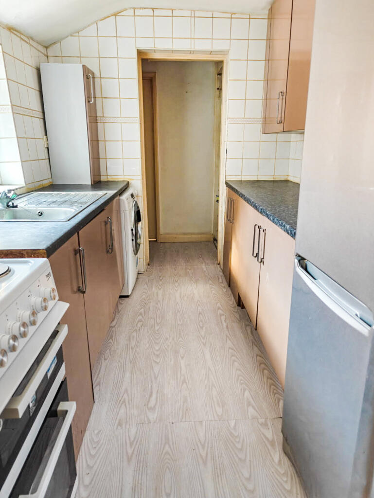 House in London, Mill Meads, Canning Town - More