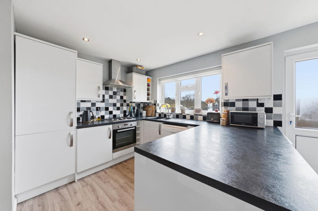 House in Tunbridge Wells, Kent - More