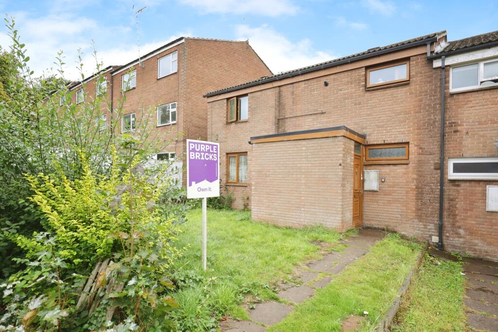 4-bed semi-detached on York Close, Coventry, CV3, £180,000