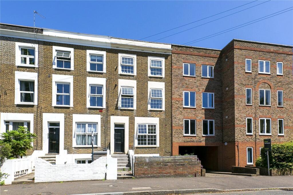 Apartment in Twickenham - View 3