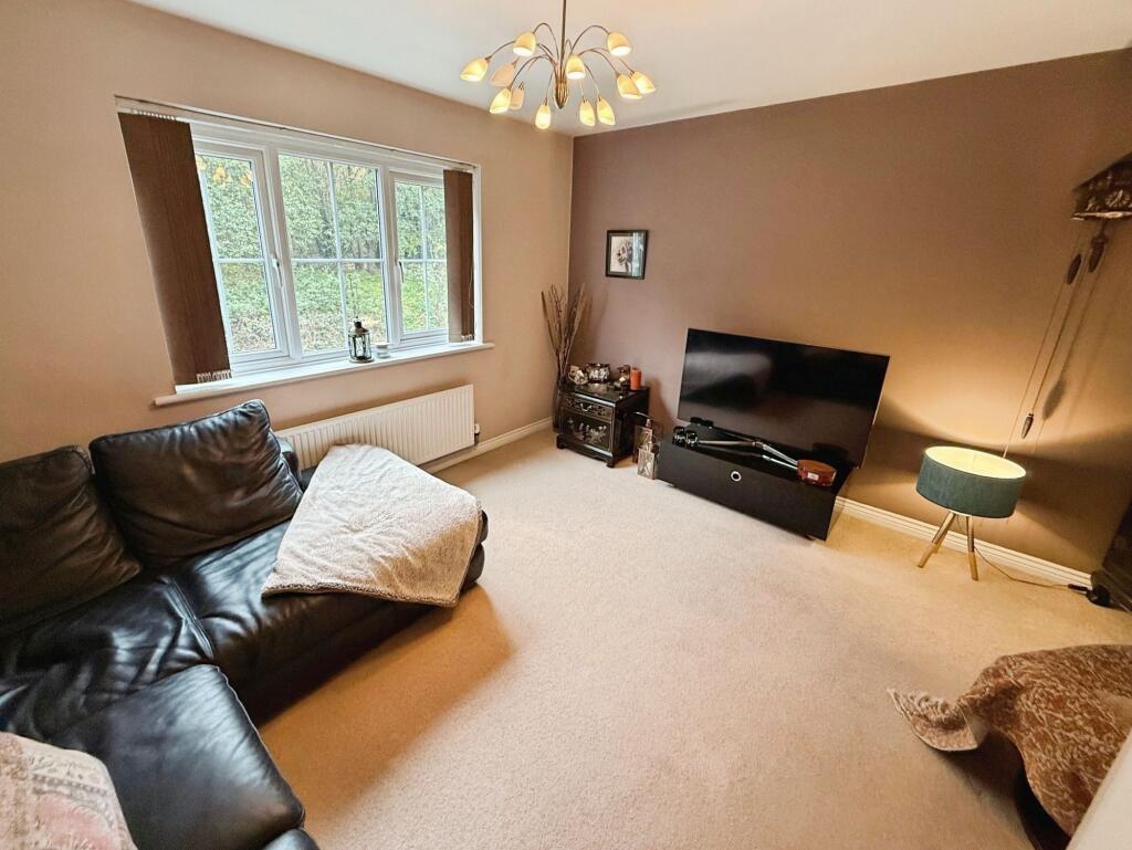 Highlander Drive, Donnington, TF2 photo 2