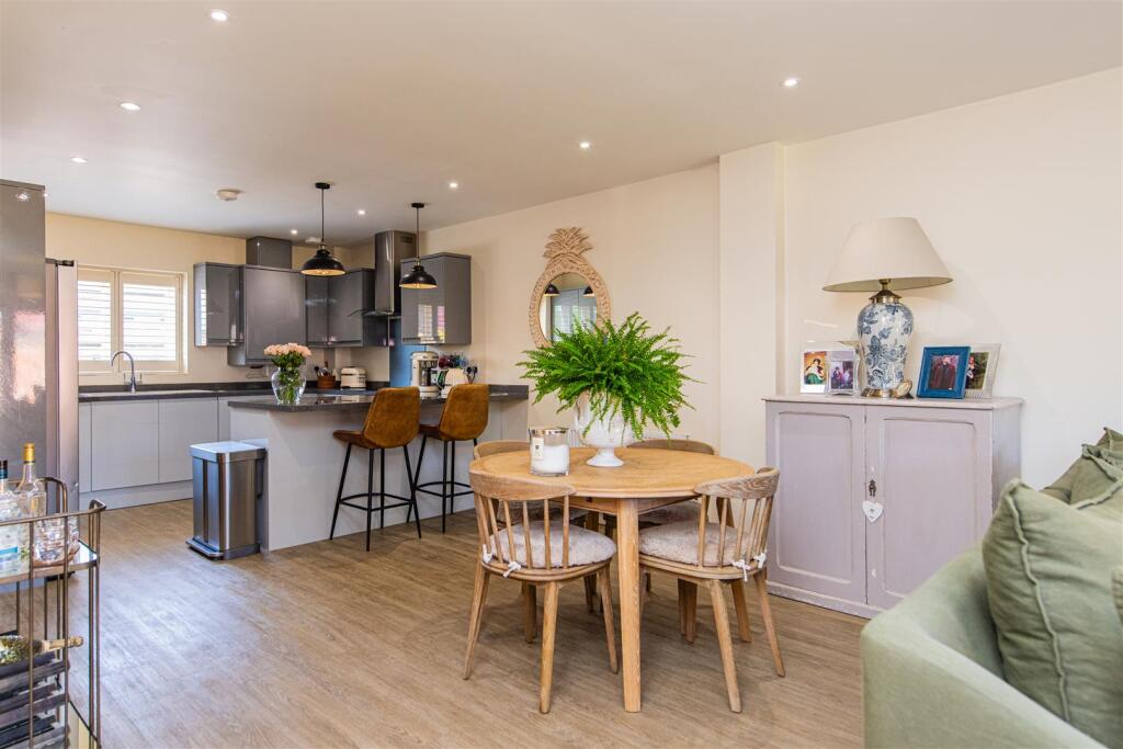 House in Northampton, Spinney Hill - View 2
