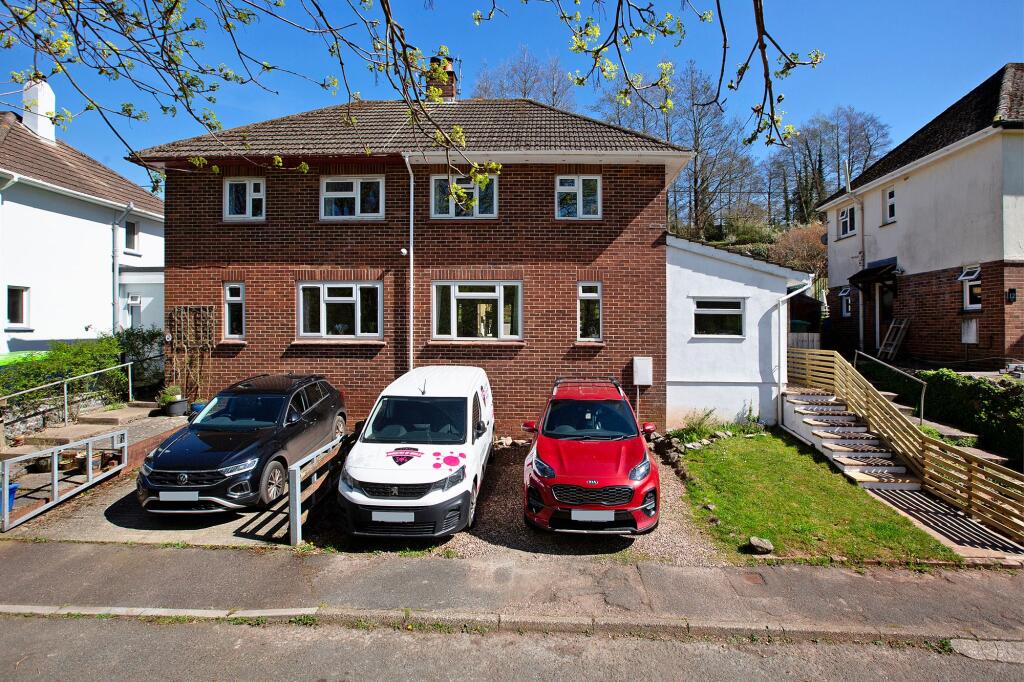 Main image of property: Pools Weir, Stokeinteignhead, TQ12