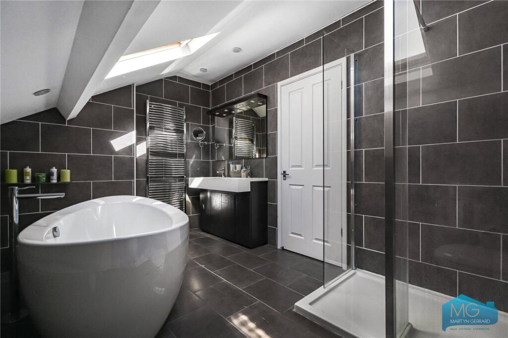 Apartment in London, Kilburn - View 3