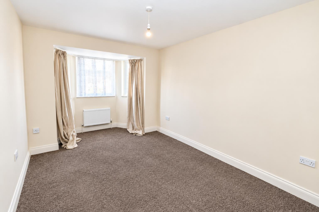 Apartment in Tonbridge - View 4