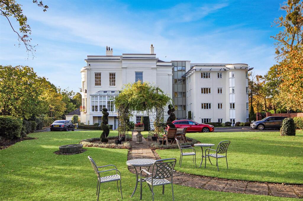 Main image of property: Lansdown GL50 2LL