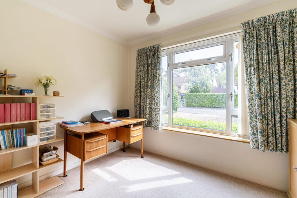House in Slough - View 5