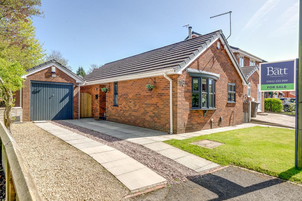 2-bed detached on Hawkshaw Close, Aspull, WN2, £260,000