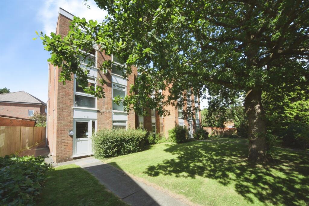 Main image of property: Elderberry Close, LUTON