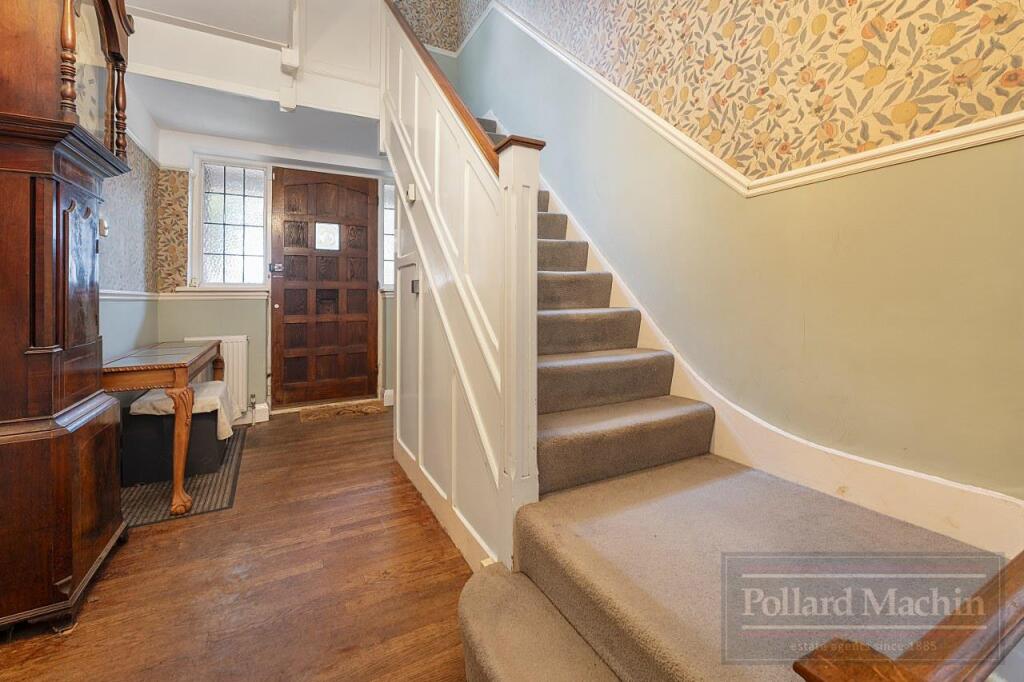 House in Croydon - More
