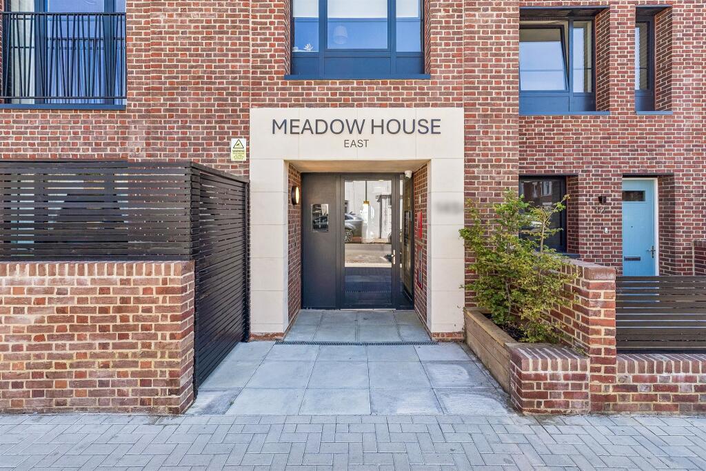 Apartment in London - View 5