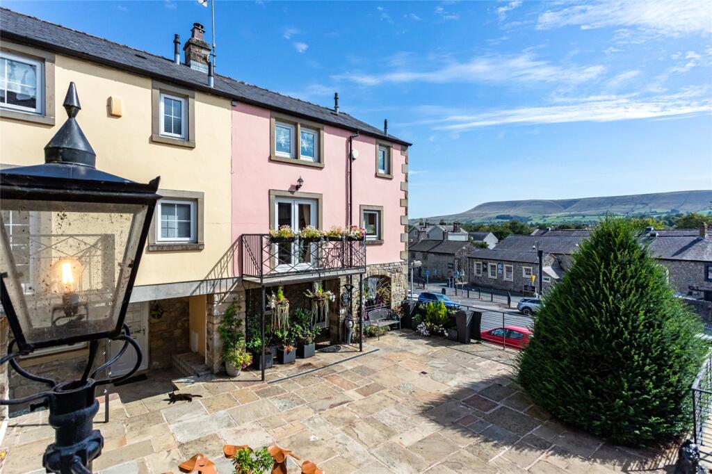 3-bed house on Saddlers Mews, Clitheroe, Lancashire, BB7, £285,000