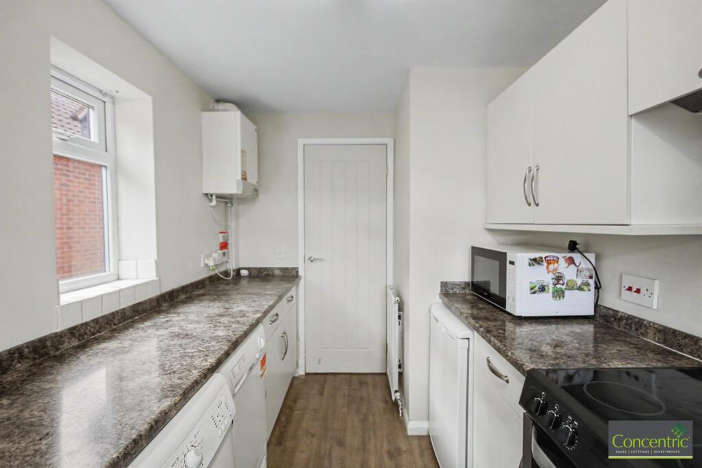 House in Runcorn, Halton Brook, Grange - View 5