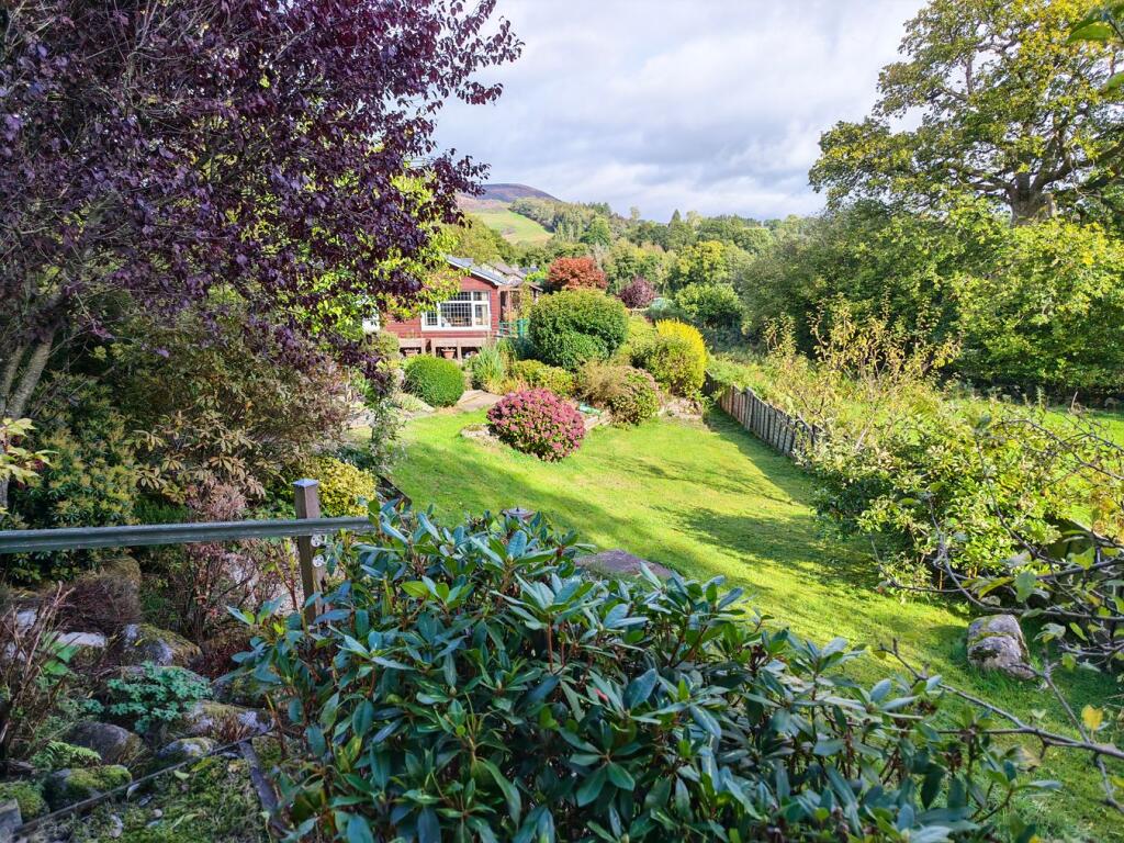 House in Llanwrthwl - View 2