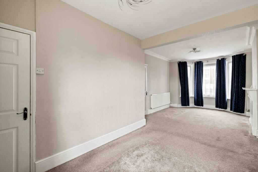 House in Canterbury - View 3