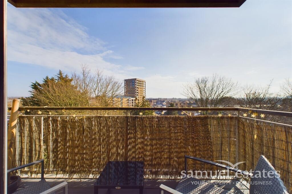 Apartment in London, Collier's Wood - View 4