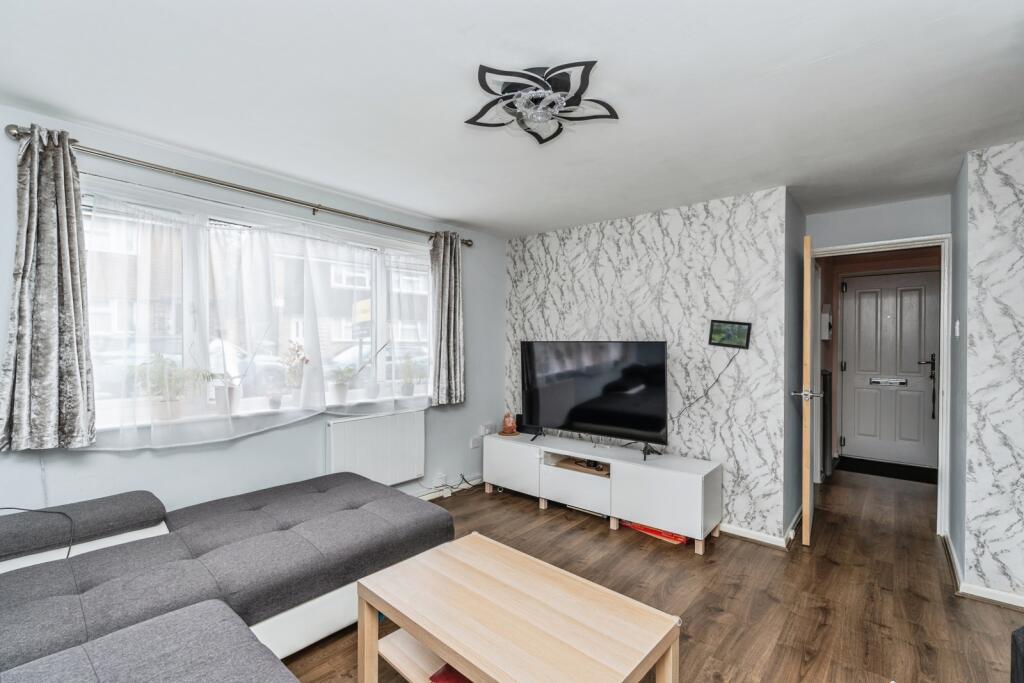 Apartment in Southampton - View 4