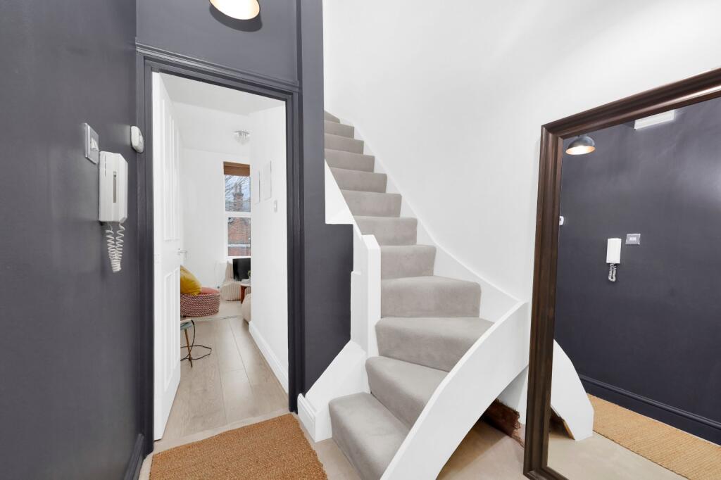 Apartment in London, Brondesbury Park, Brondesbury - View 5