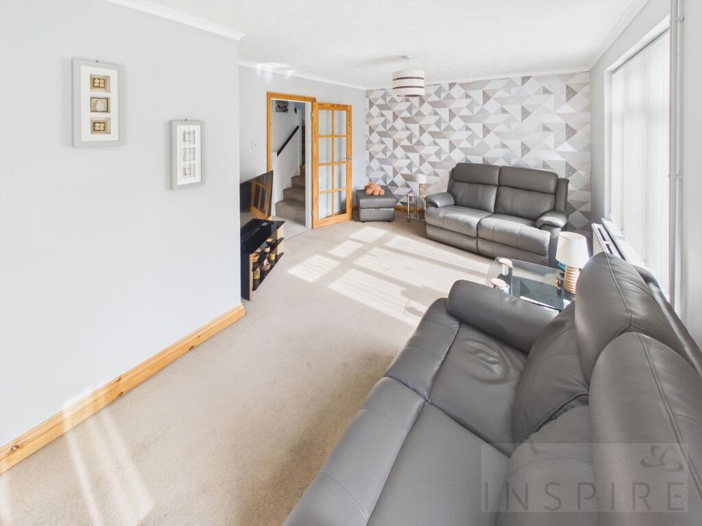 House in Crawley, Worth - More