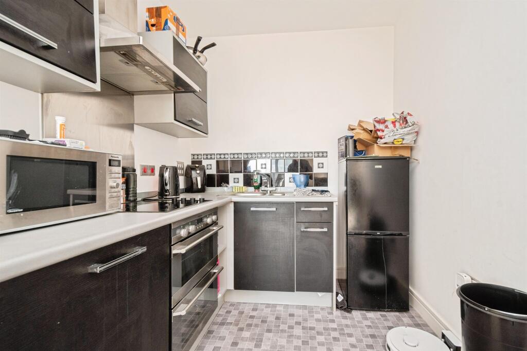 Apartment in Plymouth - View 5