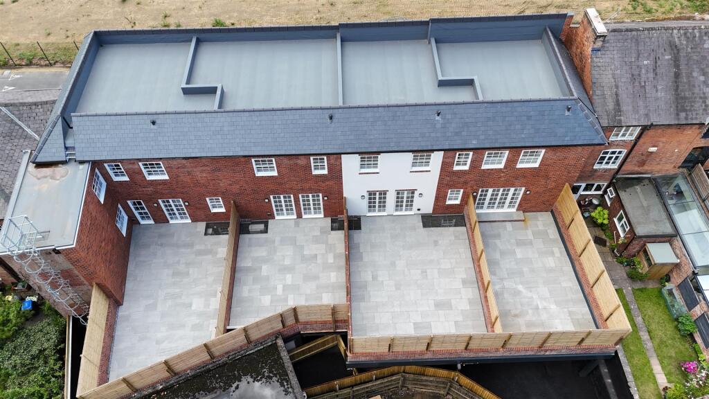 House in Warwick, Cliff Hill - View 2