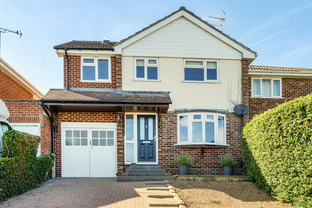 Main image of property: Cotswold Way, Tilehurst, Reading, Berkshire,, RG31