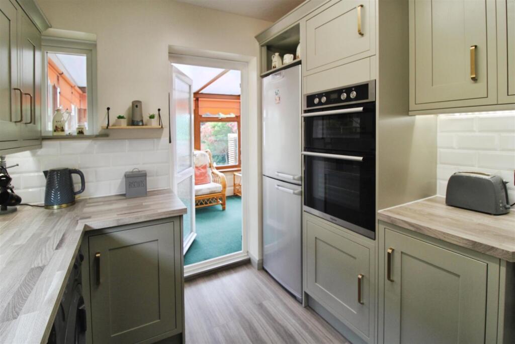 House in Rugby, Warwickshire - View 5