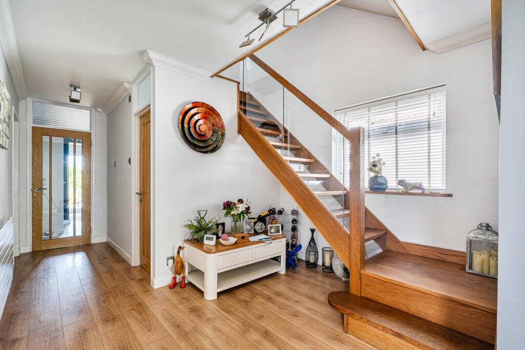 House in Swanley, Crockenhill - View 2