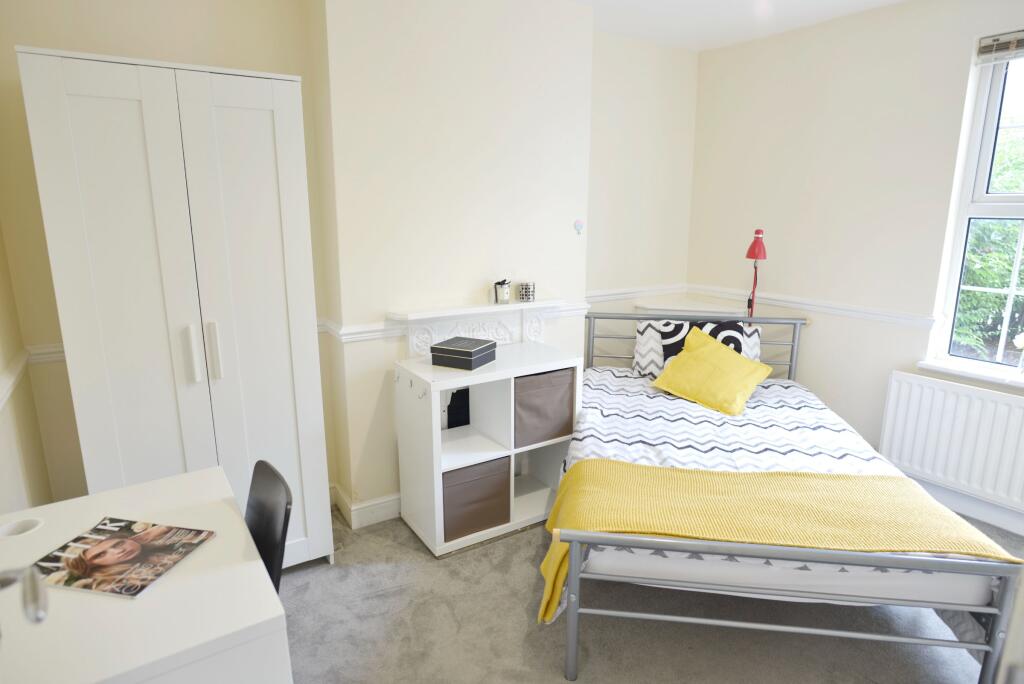 House in London, Cowley - View 2