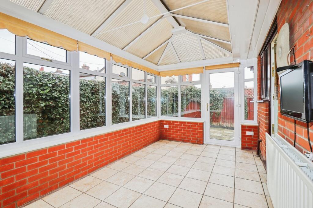 Redenhall Road, Harleston, IP20 photo 2