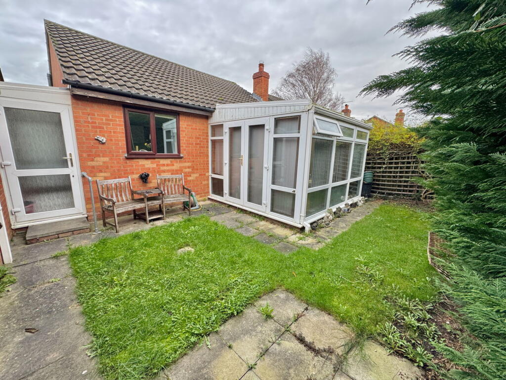 Lester Drive, Haddenham photo 4