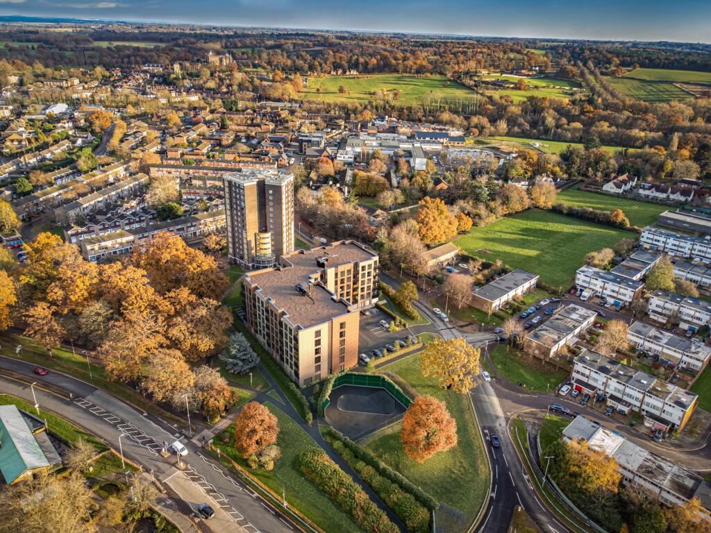 Apartment in Welwyn Hatfield, Roe Green, Hatfield - More