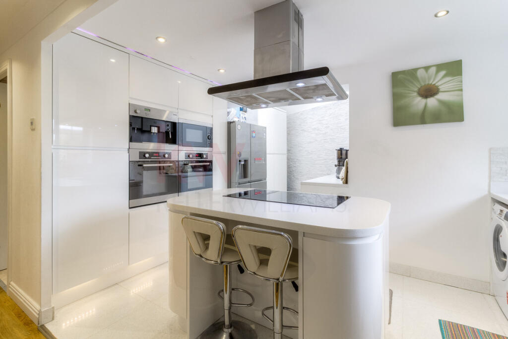 House in Northampton - View 5