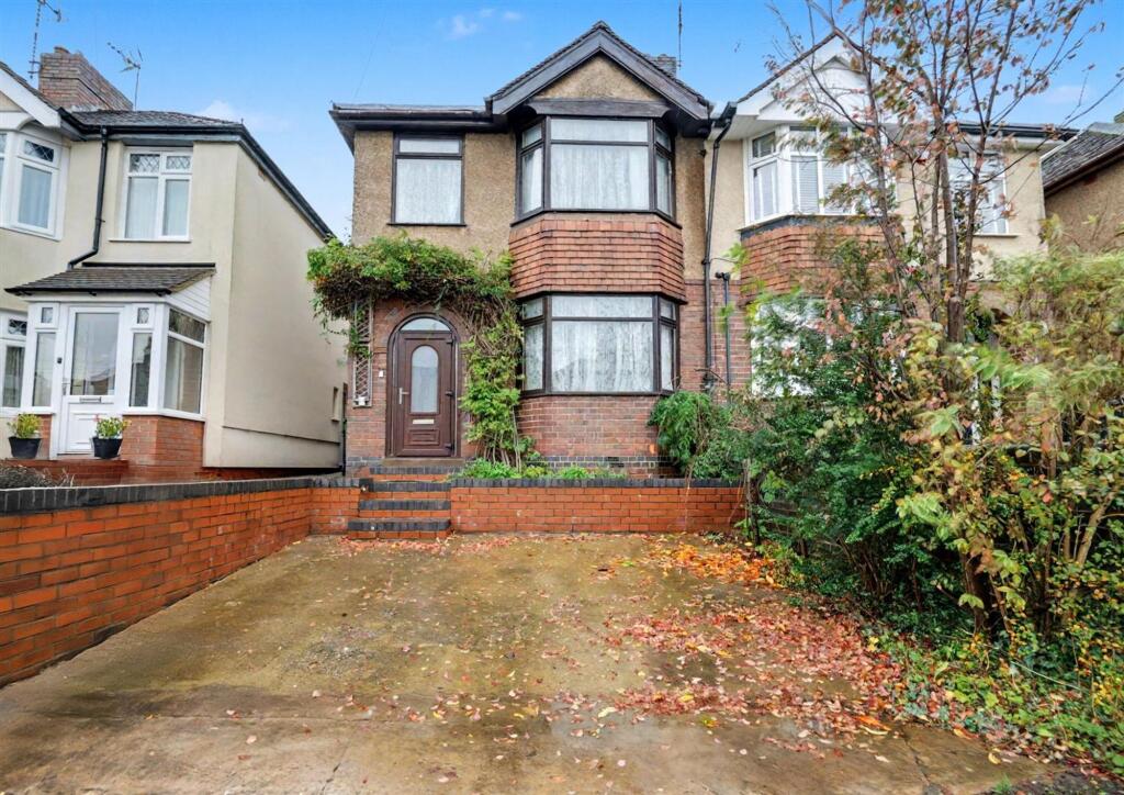 Main image of property: Castle Road, Nuneaton, CV10
