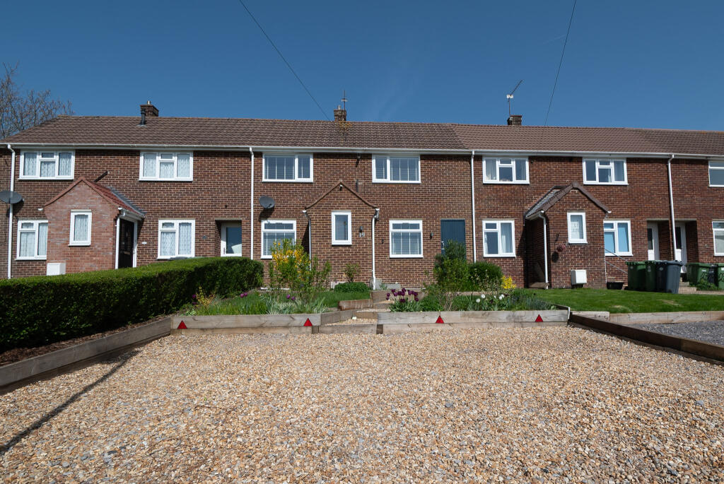 2-bed terraced on Escombe Road, Bishopstoke, SO50, £325,000