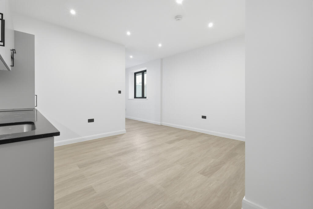 Apartment in Colchester, New Town - View 4