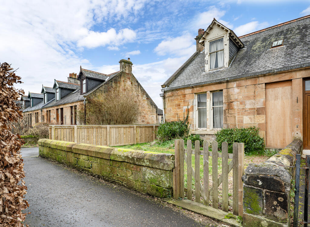 Main image of property: 8 Woodilee Cottages, Lenzie, Glasgow, G66