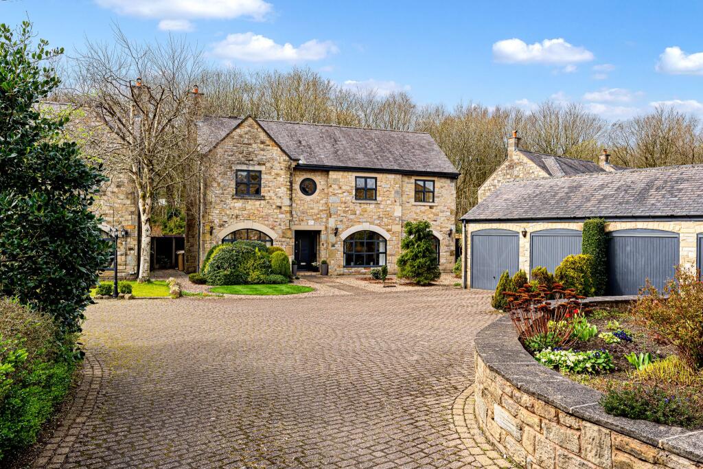 25, Bradshaw Hall Drive, Bolton, BL2 photo 2